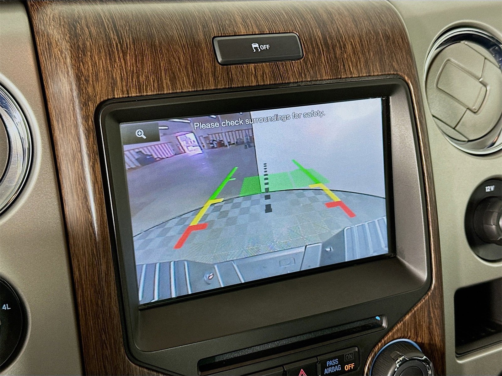 Used 2014 Ford F150 Lariat w/ Equipment Group 502A Luxury image 14