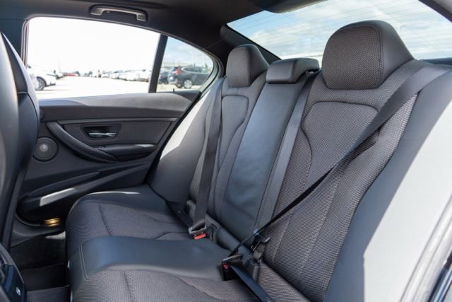 Used 2018 BMW M3 RWD image 17