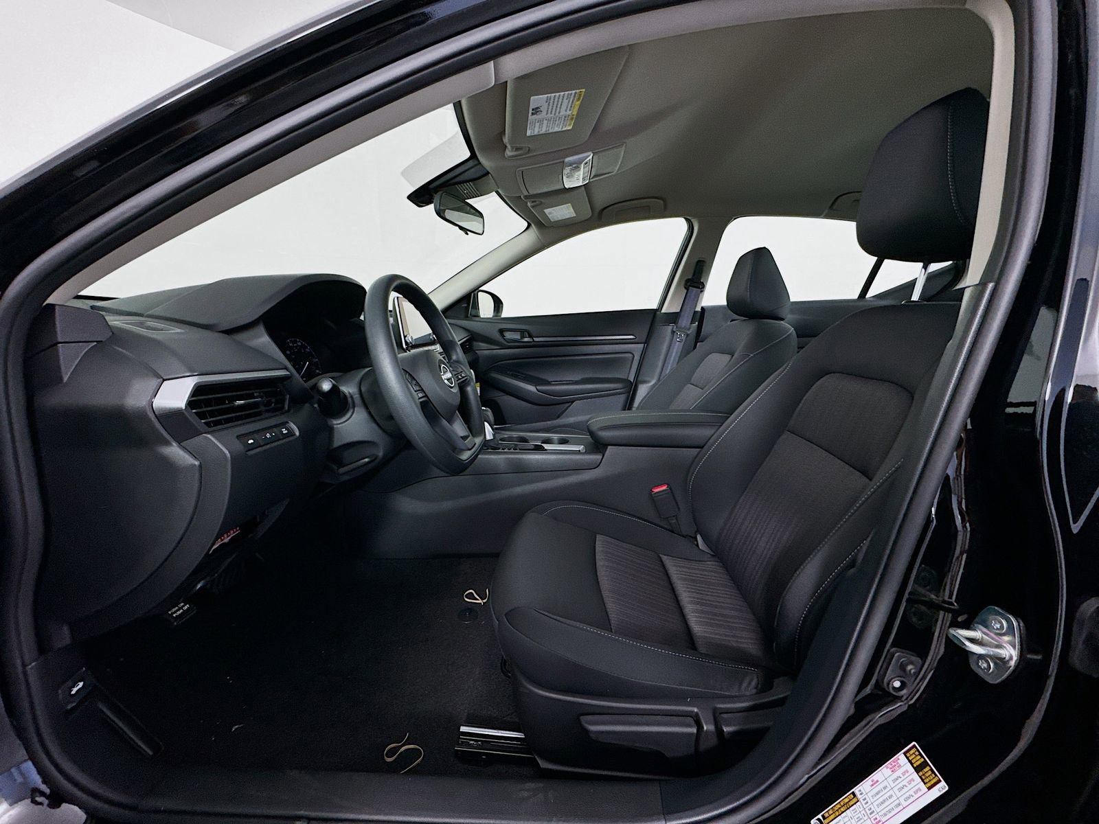 Used 2025 Nissan Altima 2.5 S FWD image 19