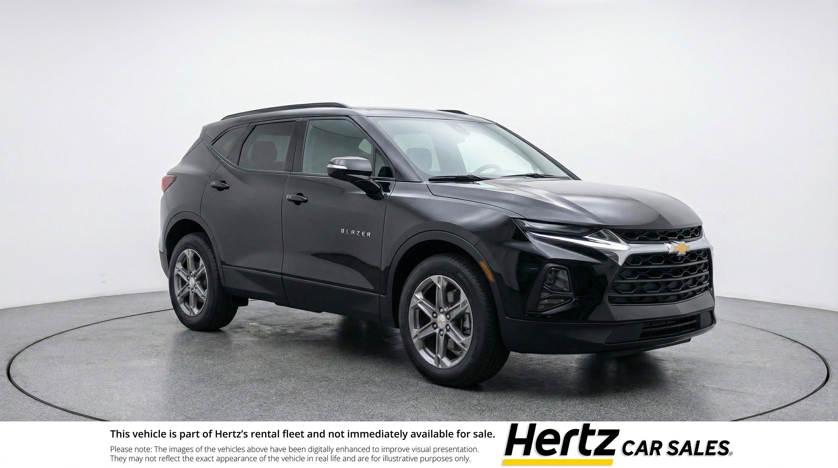 Used 2025 Chevrolet Blazer LT FWD image 1