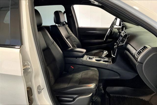 Used 2019 Jeep Grand Cherokee Altitude image 31