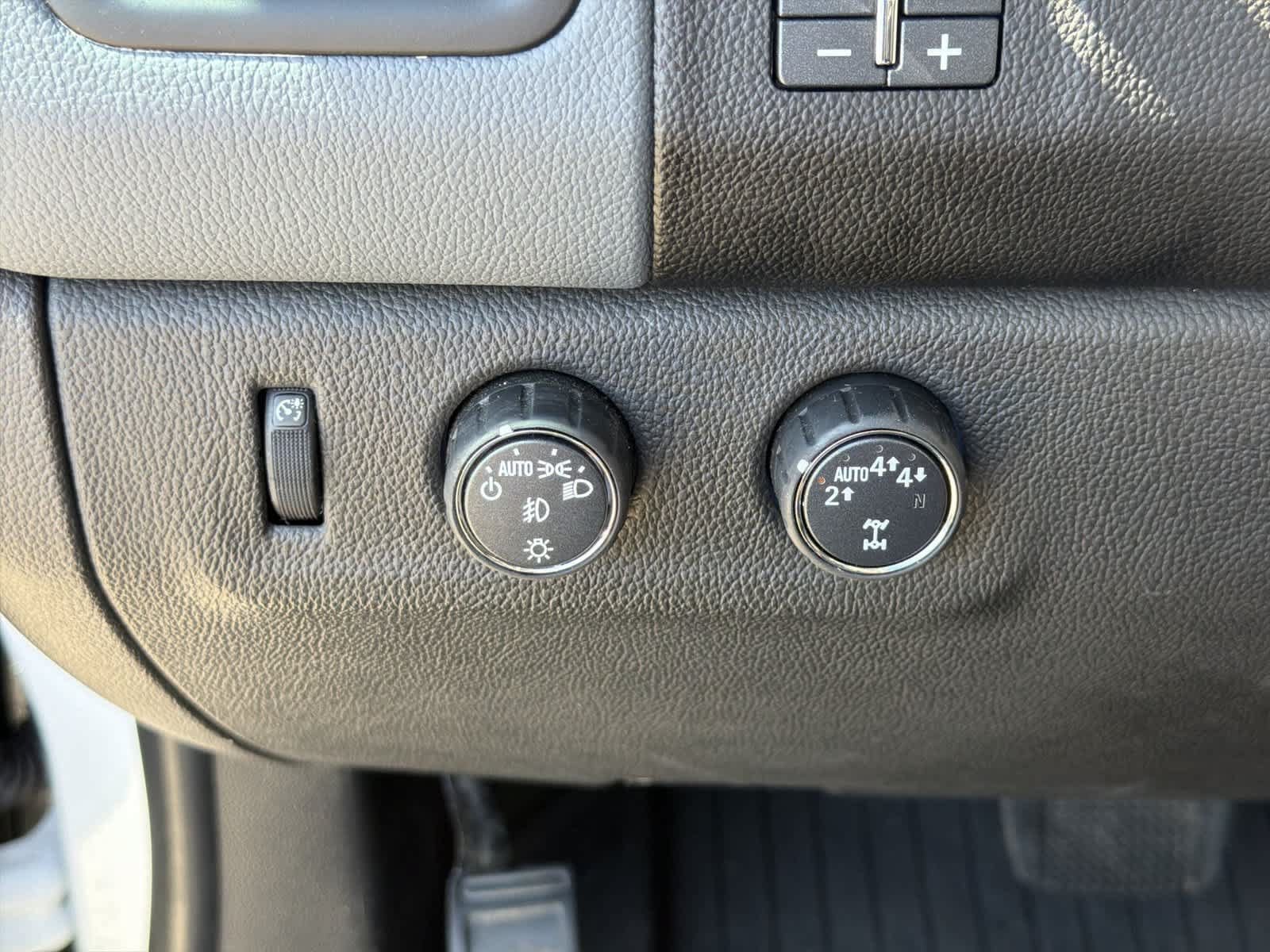 Used 2021 Chevrolet Colorado Z71 w/ Safety Package AWD/4WD image 18