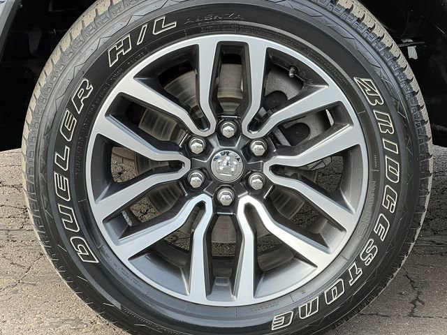 Used 2025 RAM 1500 Limited AWD/4WD image 7