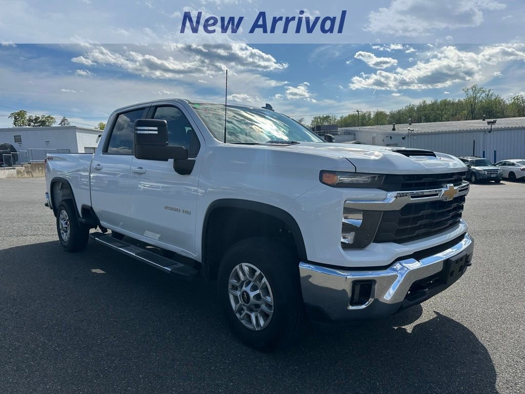 Used 2025 Chevrolet Silverado 2500 LT w/ Convenience Package image 2
