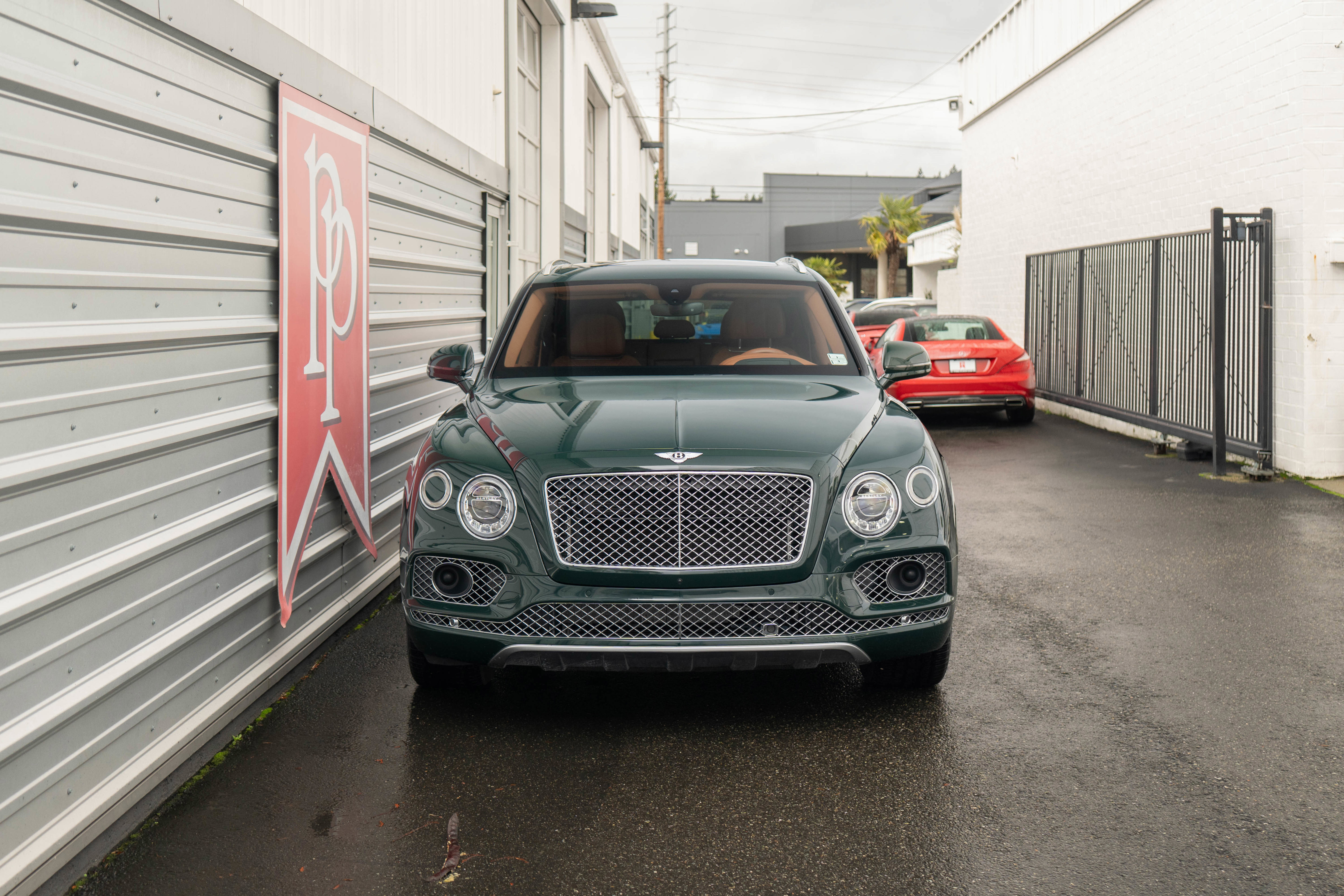 Used 2017 Bentley Bentayga image 47