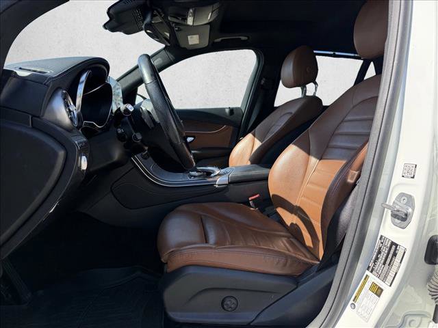 Used 2019 Mercedes-Benz GLC 350e 4MATIC image 10