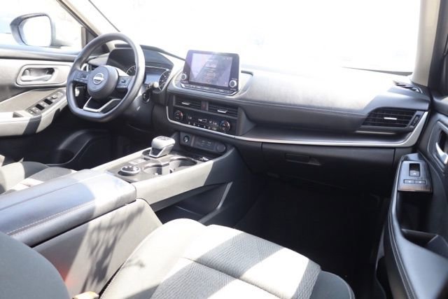 Used 2024 Nissan Rogue SV image 37