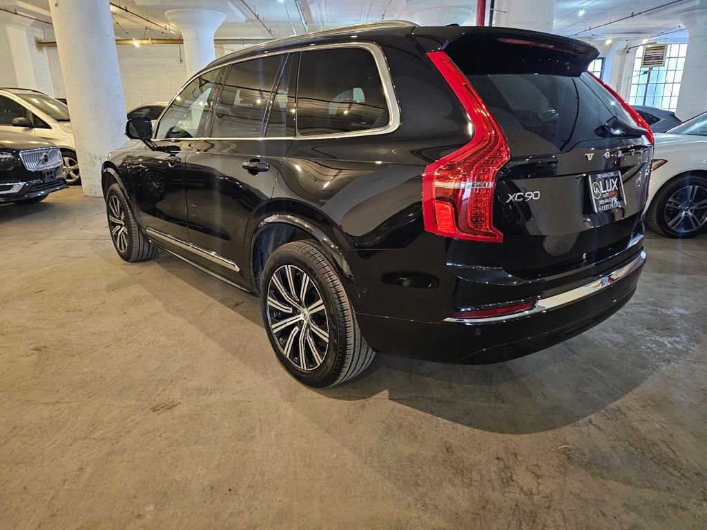 Certified 2025 Volvo XC90 B6 Plus image 2
