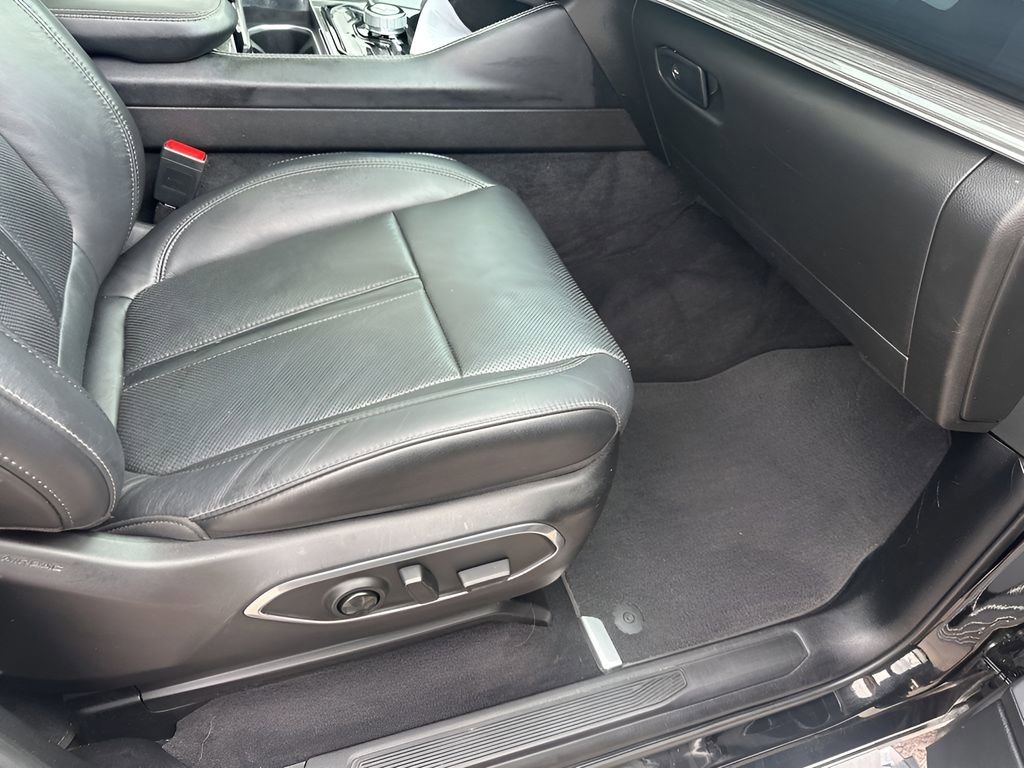 Used 2022 Jeep Wagoneer Series III w/ Premium Group I image 16