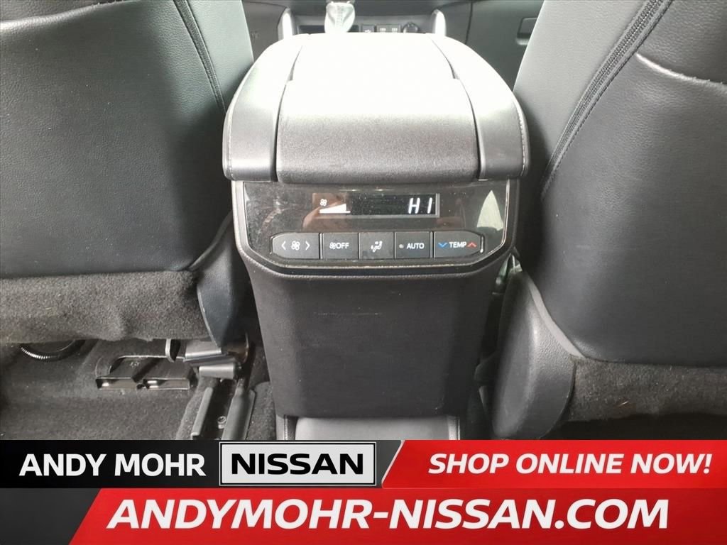 Used 2021 Toyota Highlander XLE image 27