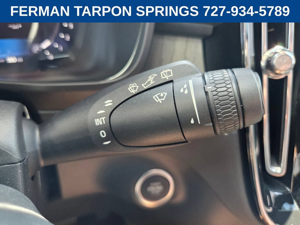 Certified 2024 Volvo XC40 B5 Plus w/ Protection Package Premier AWD/4WD image 31