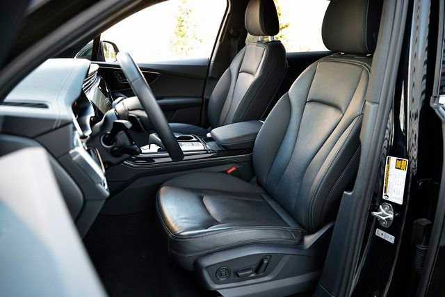 Used 2025 Audi Q7 3.0T Premium Plus image 21