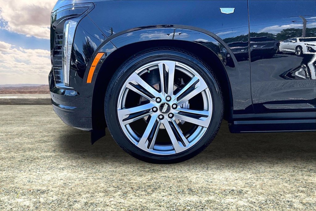 Certified 2026 Cadillac Escalade Platinum Sport w/ LPO, Floor Liner Package AWD/4WD image 35