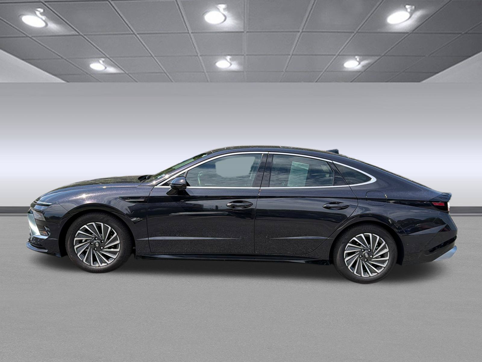 Certified 2025 Hyundai Sonata Limited FWD image 10