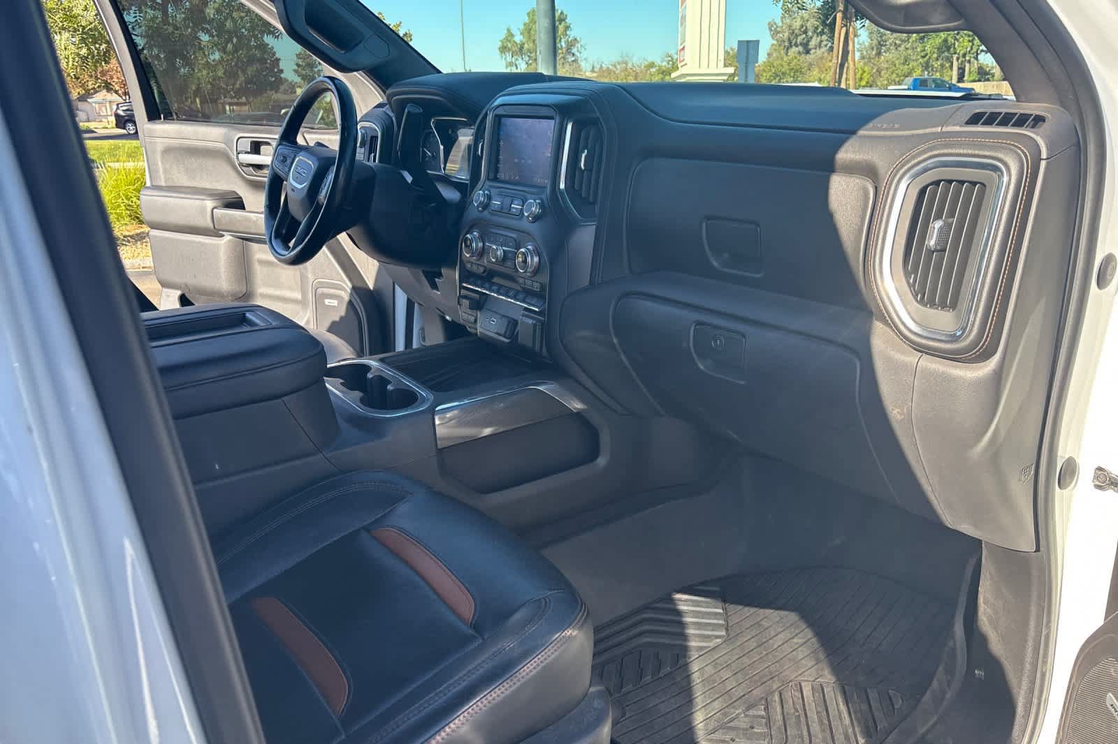 Used 2020 GMC Sierra 1500 AT4 w/ AT4 Premium Package AWD/4WD image 16