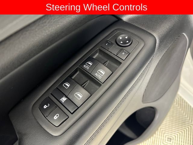 Used 2022 Jeep Grand Cherokee Laredo X image 13