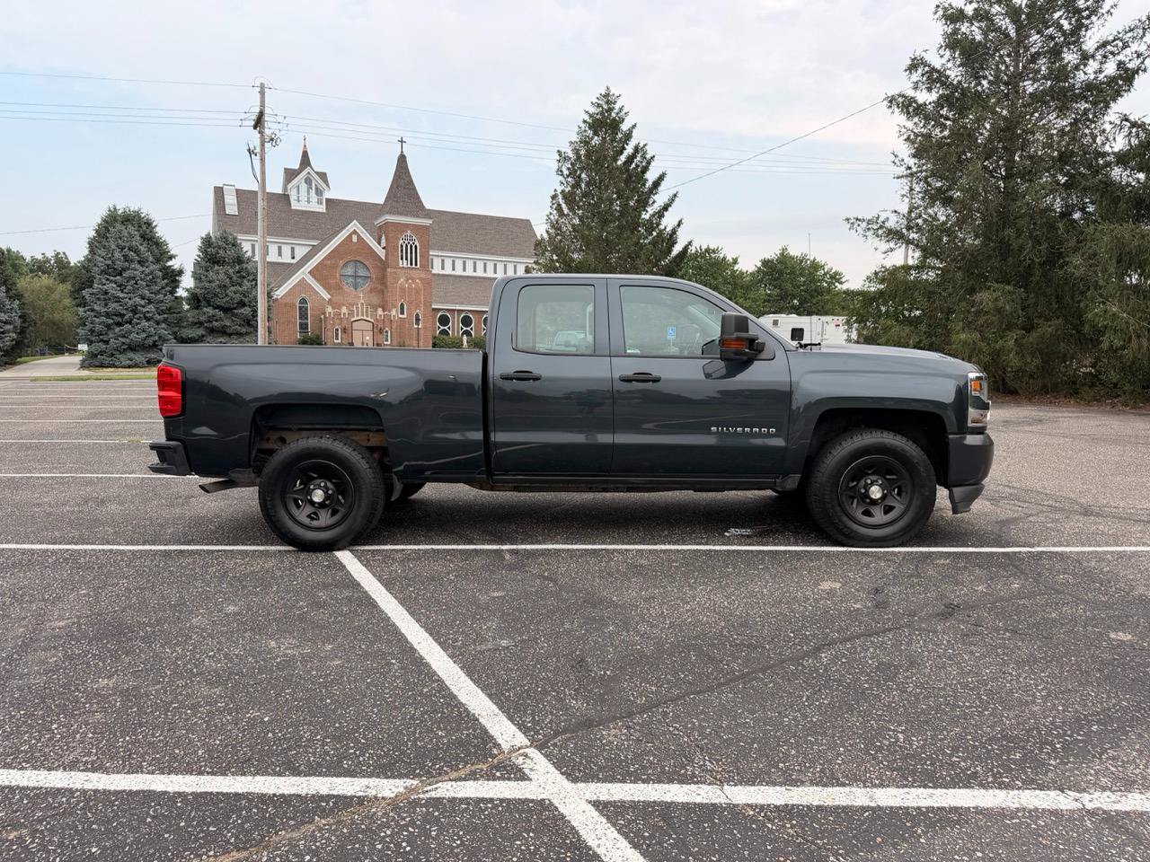 Used 2017 Chevrolet Silverado 1500 W/T AWD/4WD image 7