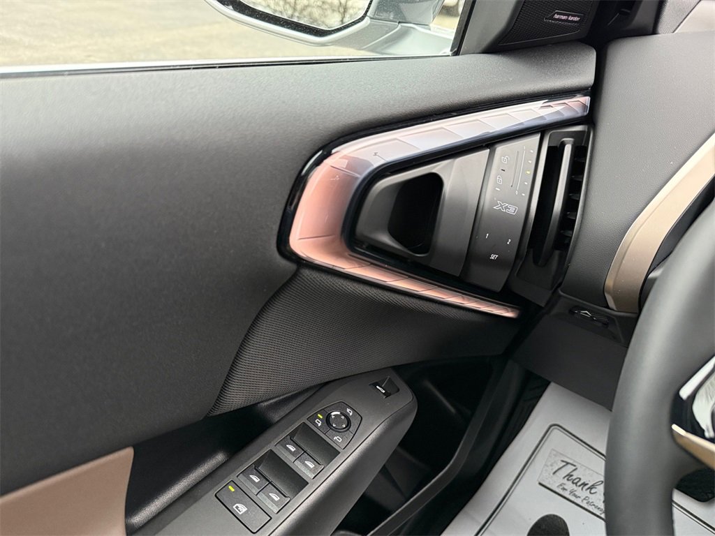 Used 2025 BMW X3 xDrive30i w/ Premium Package image 28