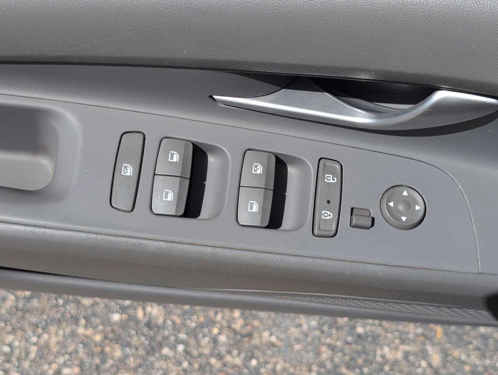 Used 2023 Hyundai Elantra SEL w/ Convenience Package FWD image 16