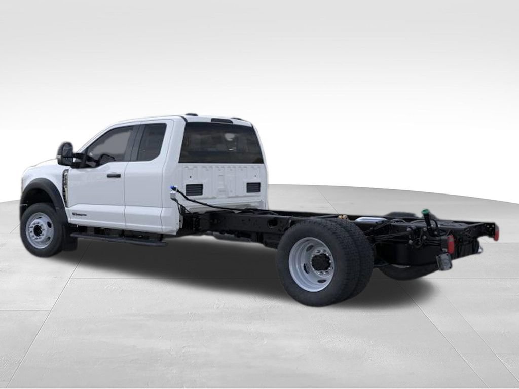 New 2026 Ford F550 4x4 SuperCab Super Duty image 4