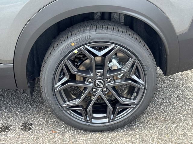 New 2025 Nissan Kicks SR image 11