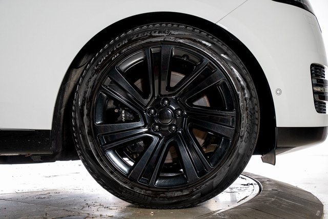 Used 2023 Land Rover Range Rover SE image 15