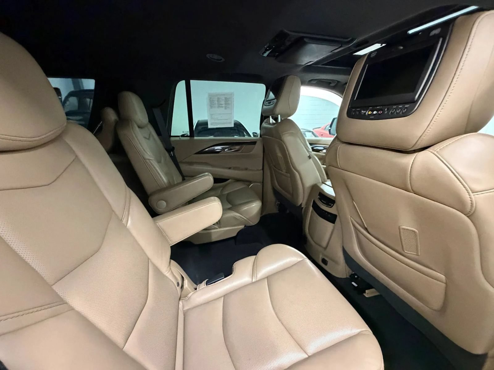 Used 2019 Cadillac Escalade Platinum AWD/4WD image 20