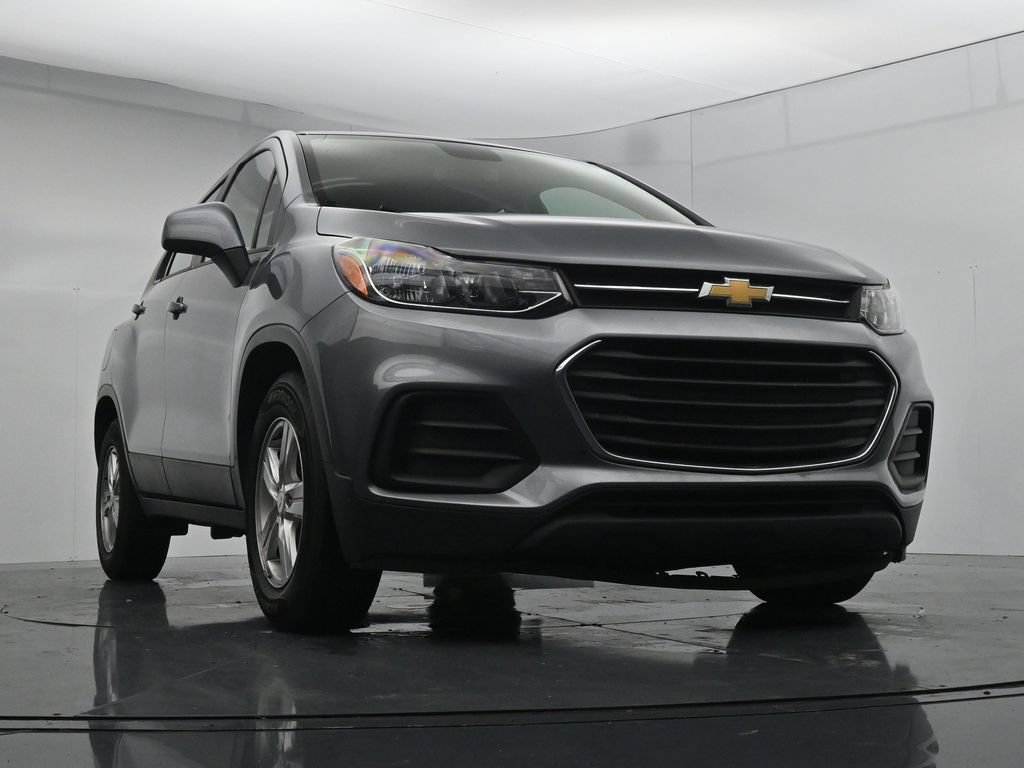 Used 2020 Chevrolet Trax LS FWD image 18