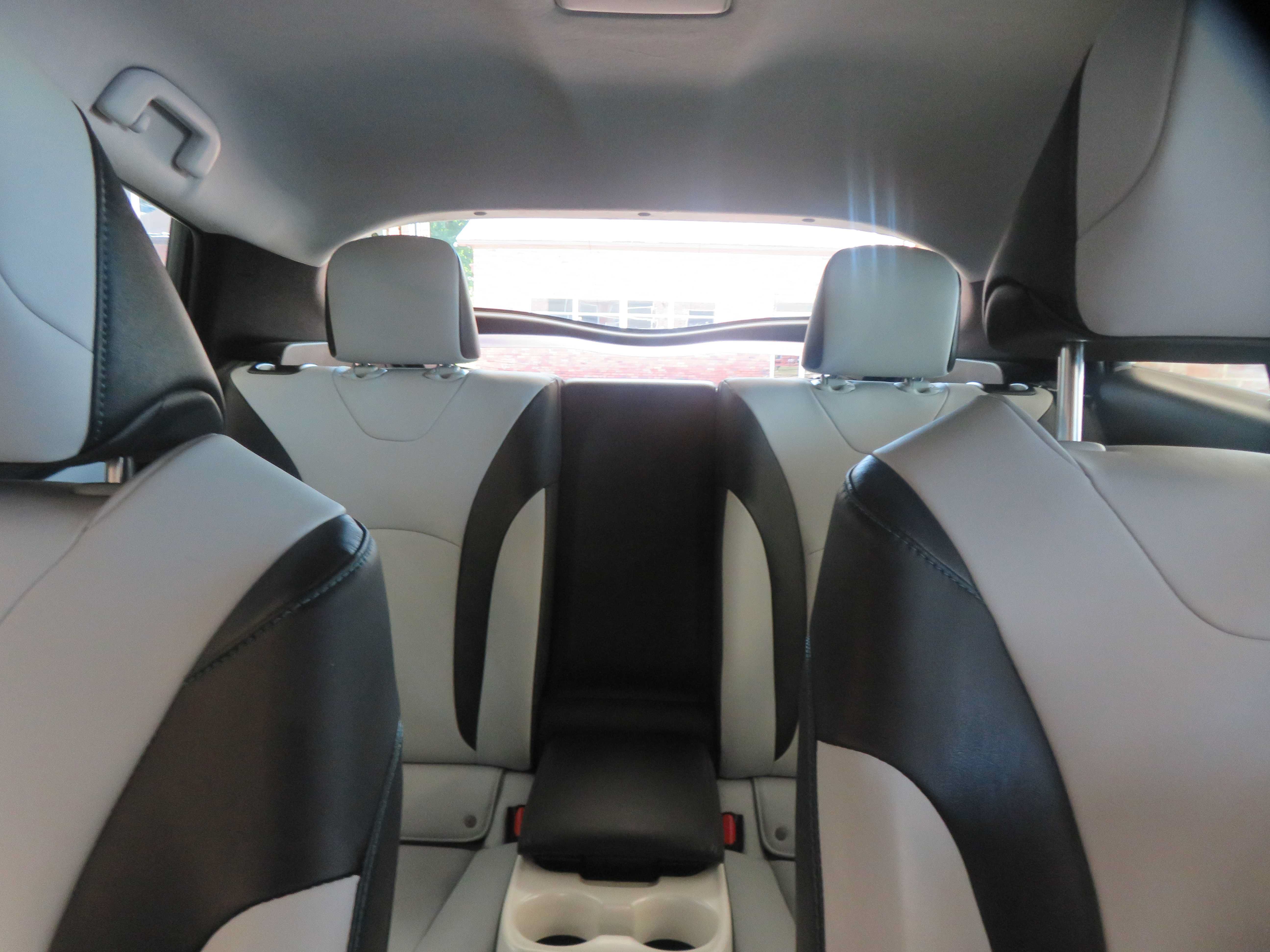 Used 2018 Toyota Prius Prime Premium FWD image 46