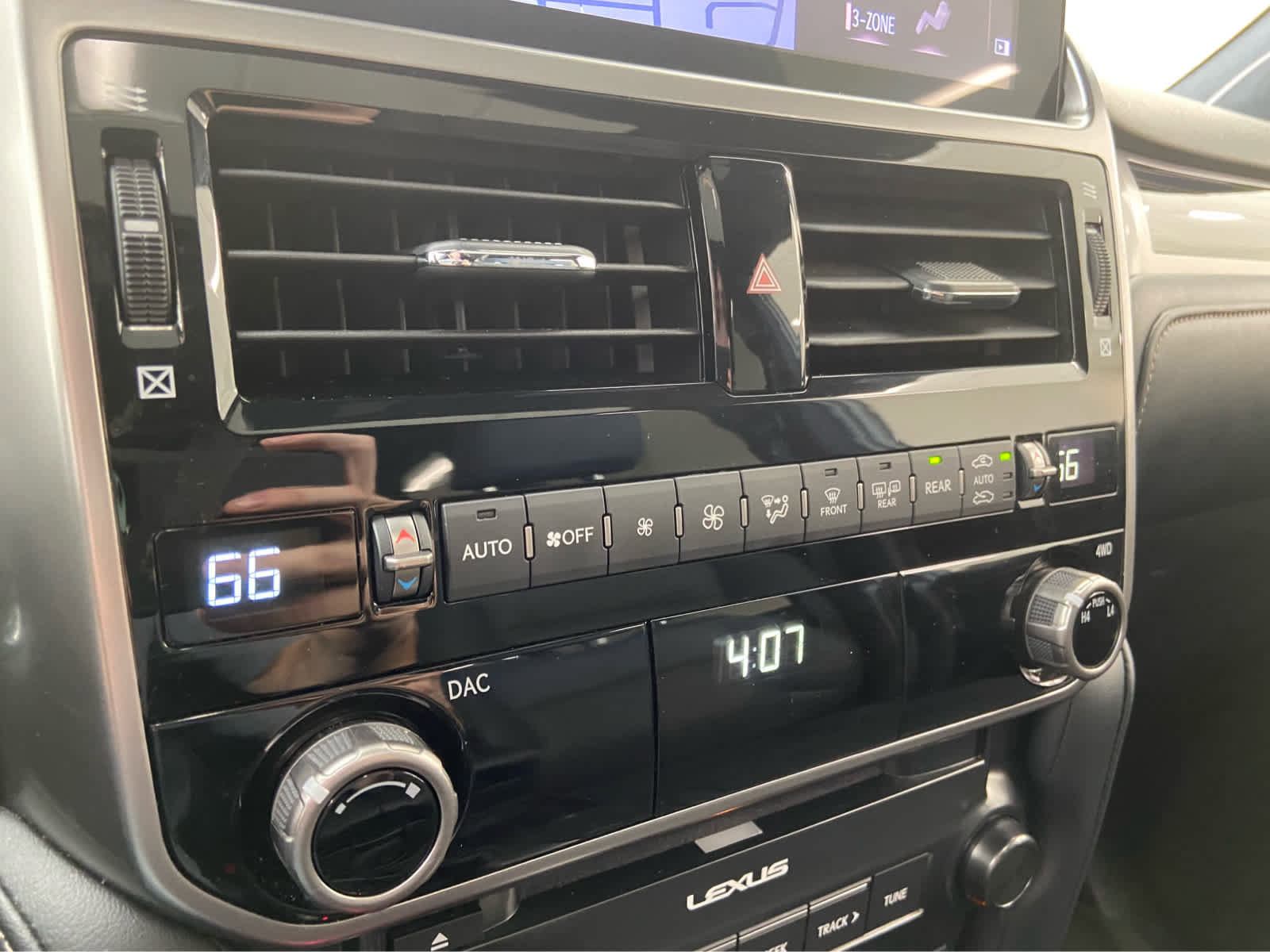 Used 2023 Lexus GX 460 Premium image 27