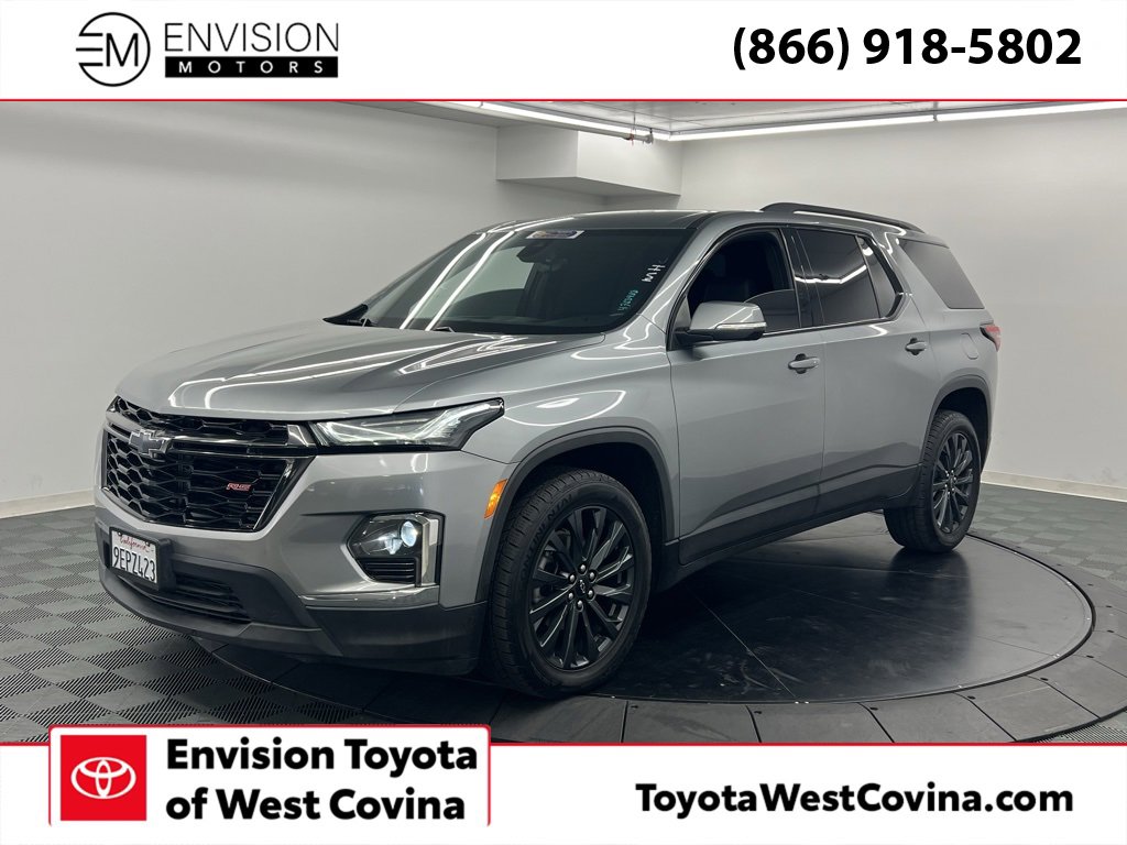 Used 2023 Chevrolet Traverse RS image 1