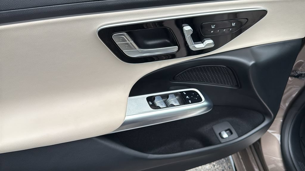 Certified 2025 Mercedes-Benz E 350 4MATIC Sedan image 19