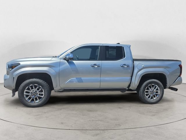 Used 2024 Toyota Tacoma Limited w/ Limited Package (LT) AWD/4WD image 2