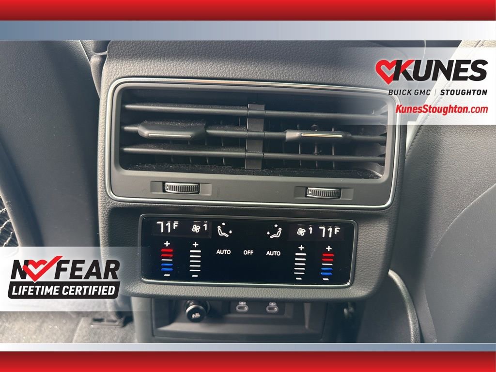 Used 2024 Audi Q8 Premium Plus w/ Premium Plus Package image 47