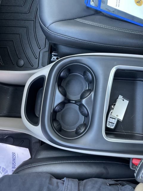 Used 2024 Chrysler Pacifica Touring-L image 12