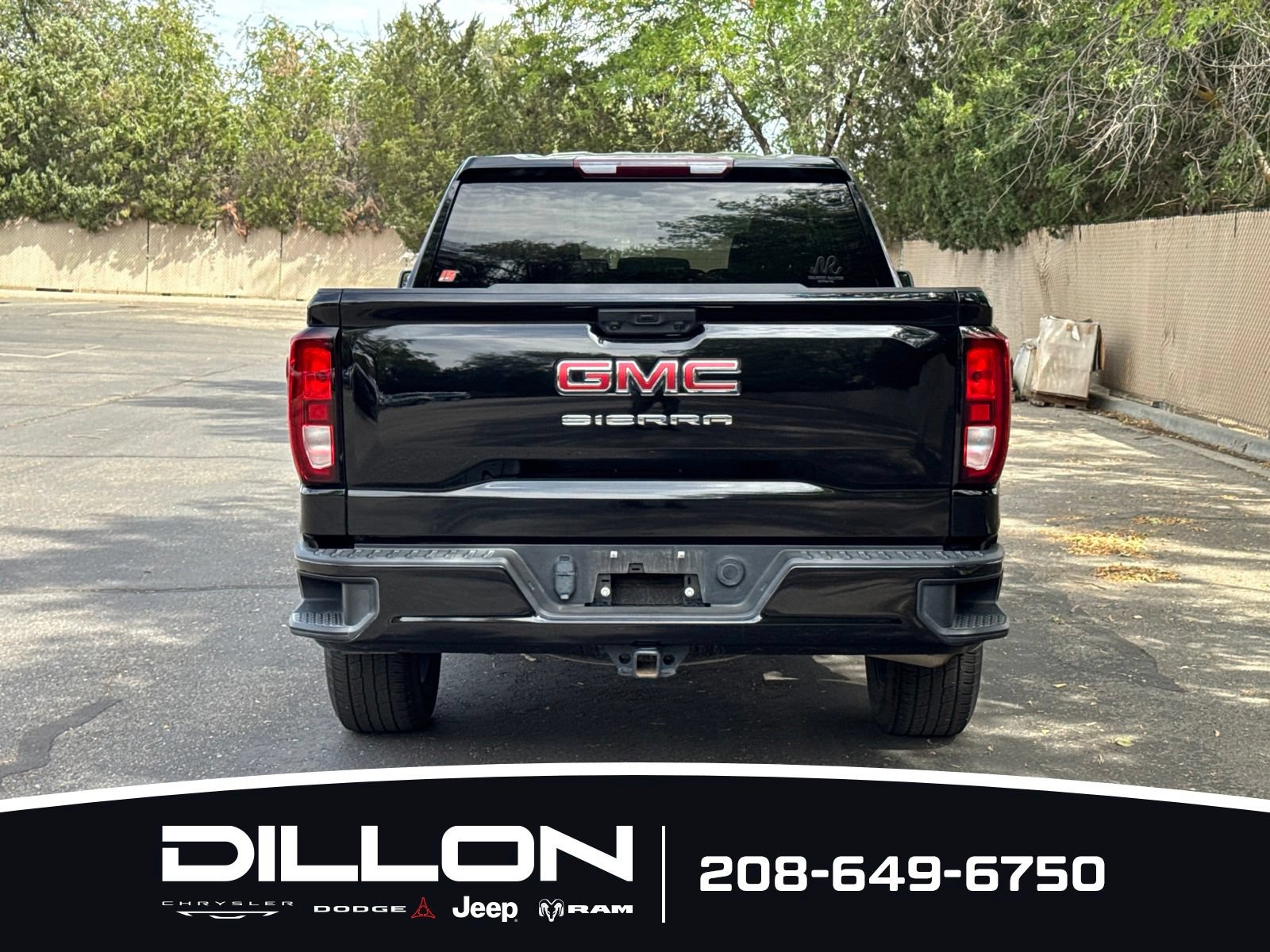 Used 2024 GMC Sierra 1500 Pro w/ Graphite Edition AWD/4WD image 5
