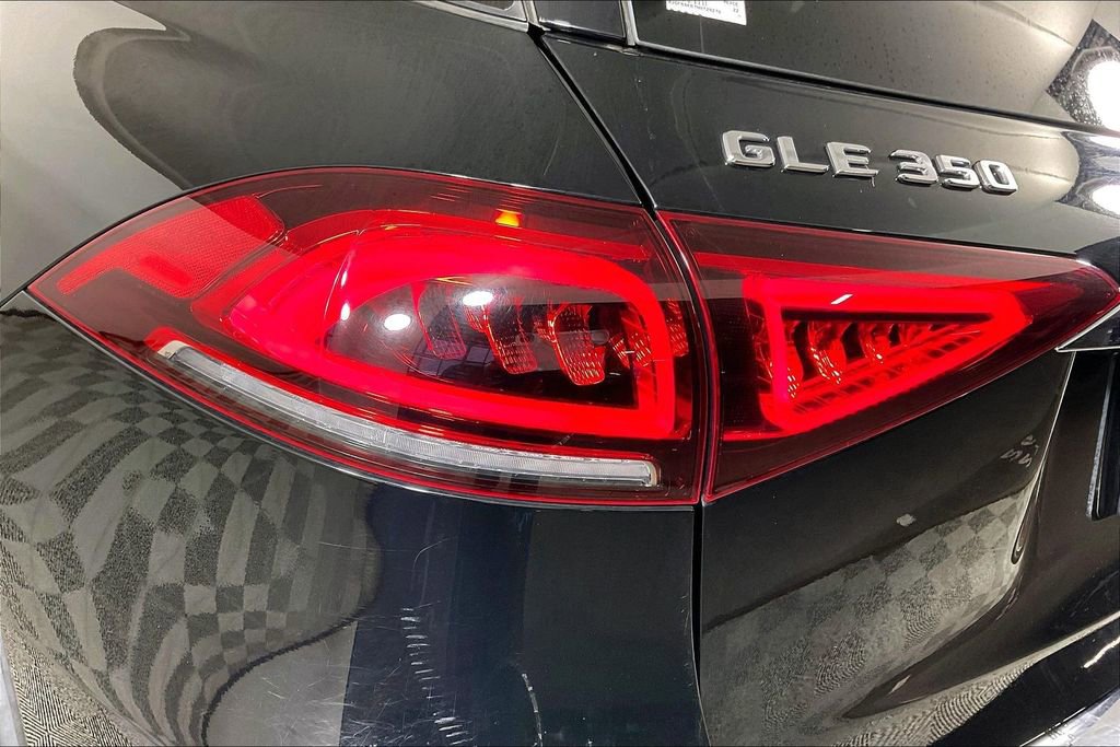 Used 2022 Mercedes-Benz GLE 350 4MATIC w/ Premium Package image 28