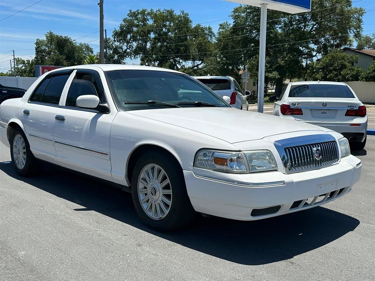 Used 2011 Mercury Grand Marquis LS RWD image 6