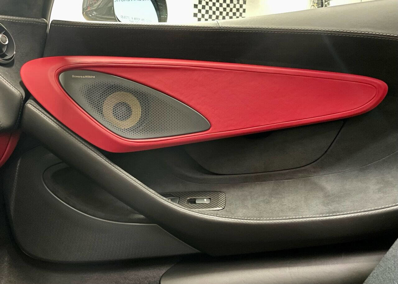 Used 2017 McLaren 570S image 49