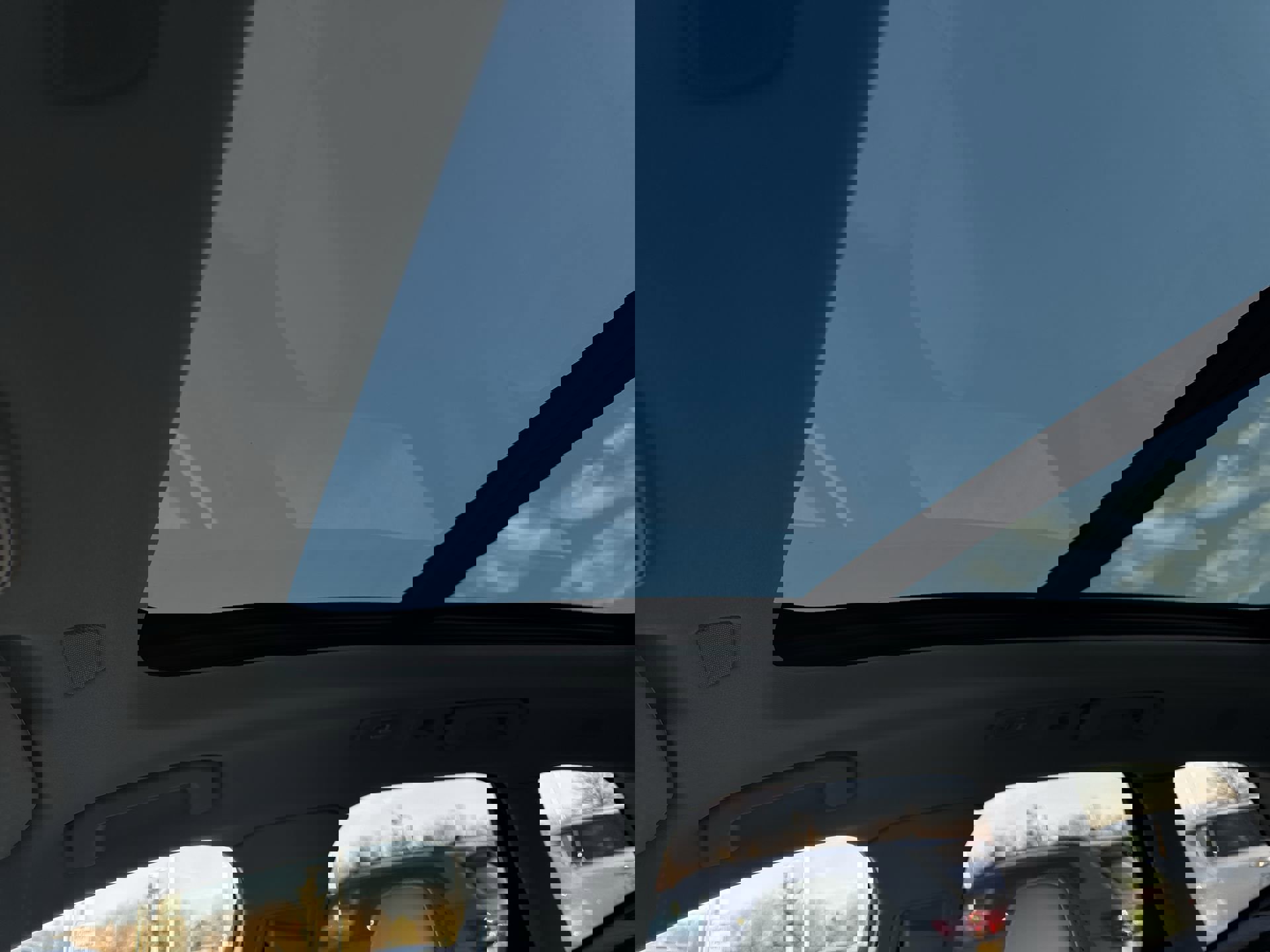 New 2026 Volvo XC60 T8 Ultra w/ Protection Package Premier image 19