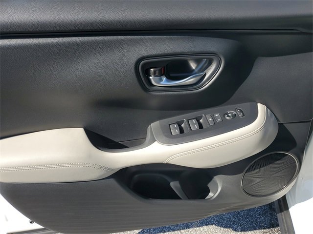 Certified 2025 Honda HR-V LX image 8