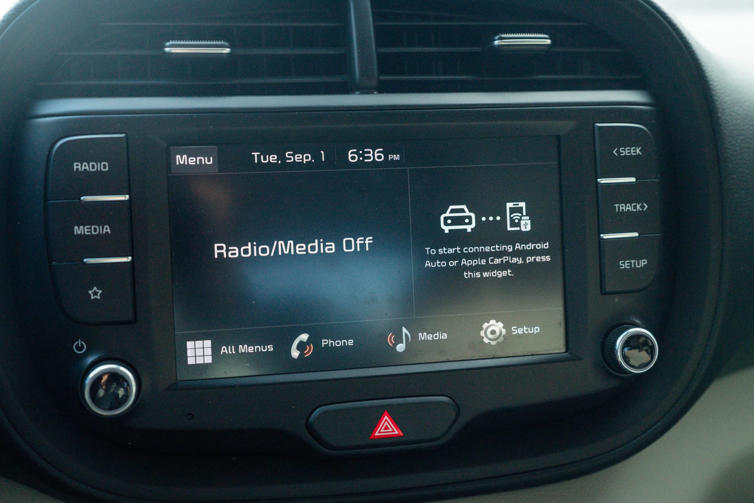 Used 2023 Kia Soul LX w/ Option Group 015 FWD image 23