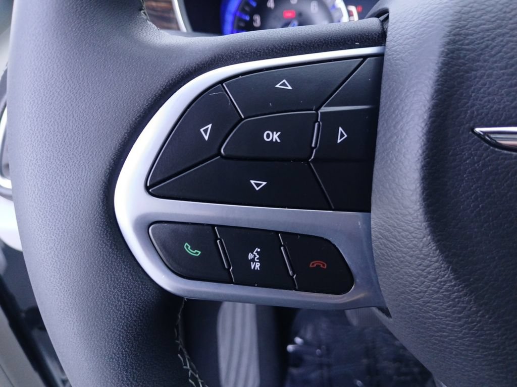 Used 2023 Chrysler Pacifica Limited w/ Uconnect Theater Family Group AWD/4WD image 11
