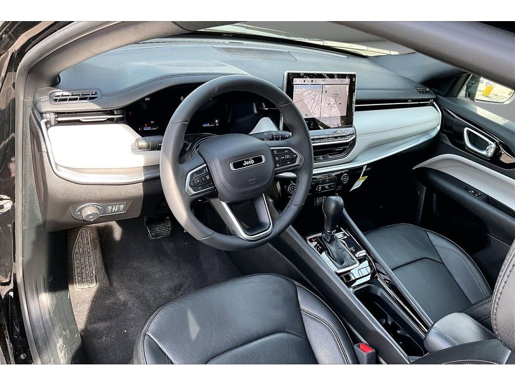 Certified 2024 Jeep Compass Limited w/ Elite Group AWD/4WD image 15