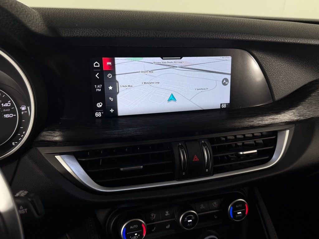 Used 2023 Alfa Romeo Stelvio Sprint image 18