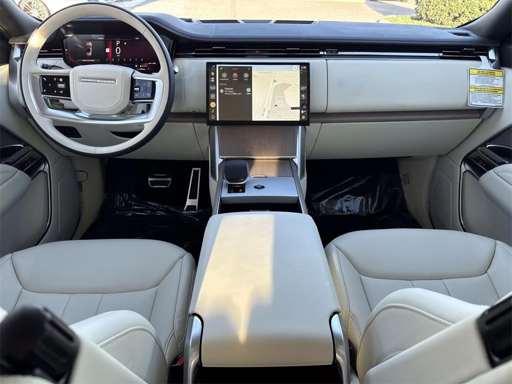 New 2026 Land Rover Range Rover Long Wheelbase SE image 13