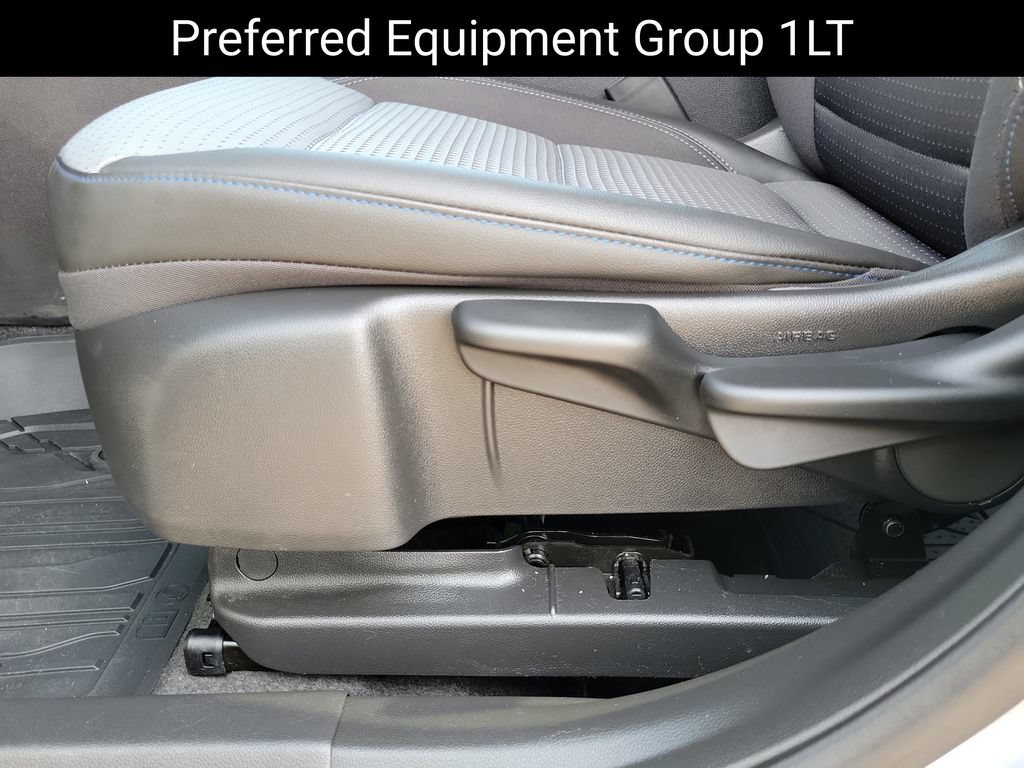 Used 2024 Chevrolet Trax LT w/ Driver Confidence Package FWD image 8