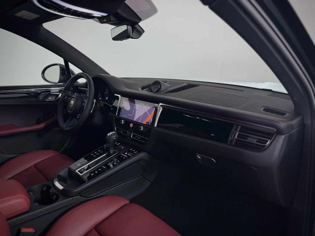 New 2026 Porsche Macan Turbo AWD/4WD image 21