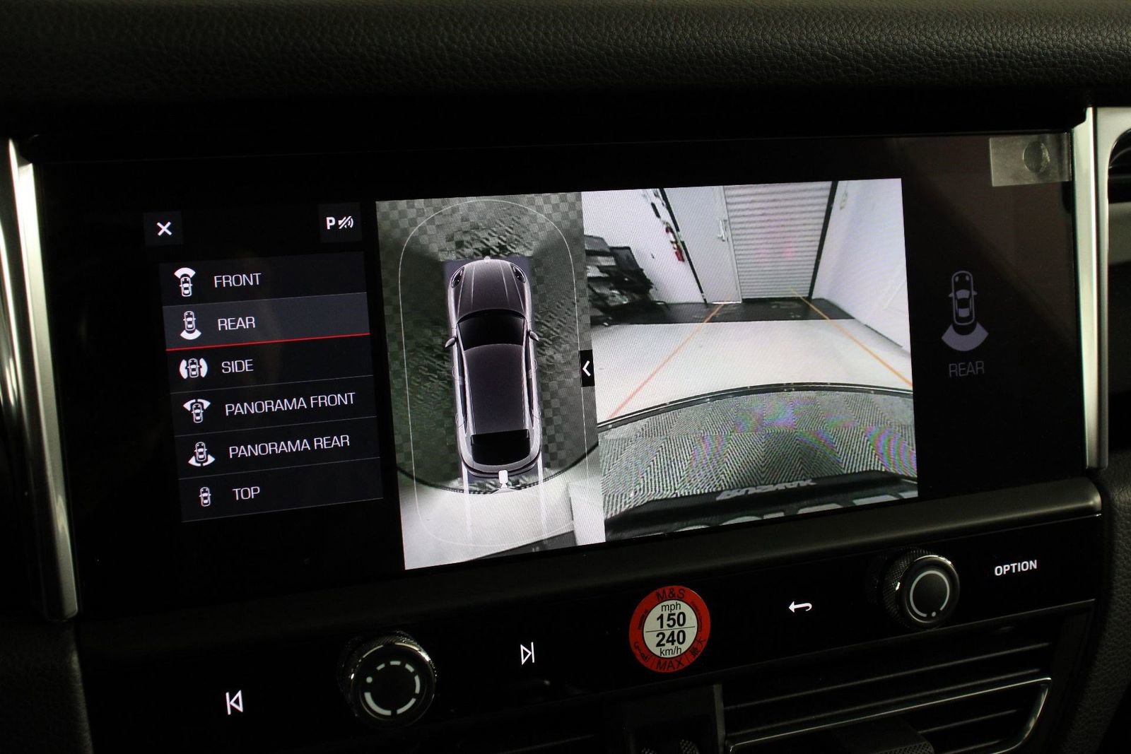 Certified 2025 Porsche Macan image 17