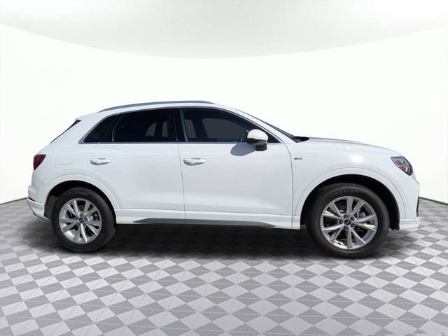 Used 2024 Audi Q3 2.0T Premium AWD/4WD image 2